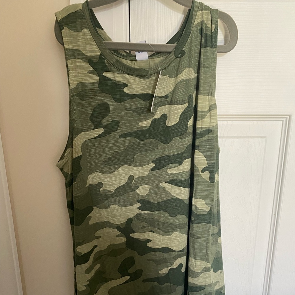 Lounge Camp tank